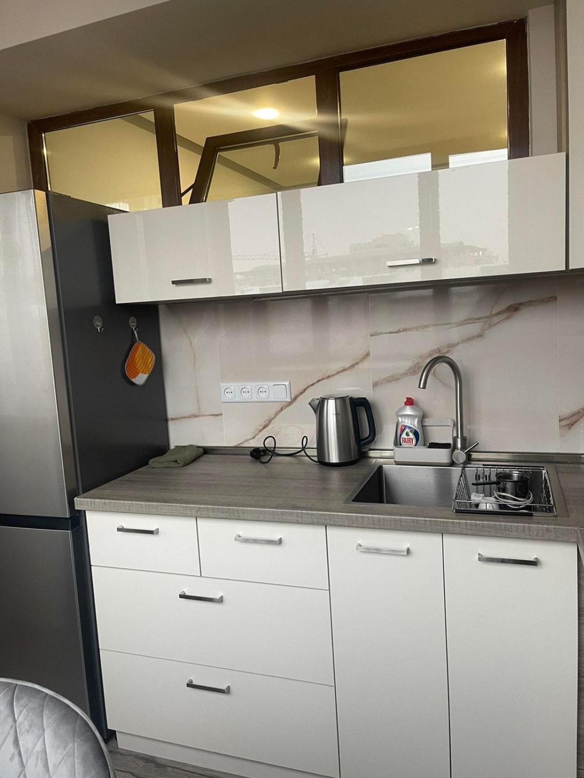 Republic Square Apartment Ереван Екстериор снимка