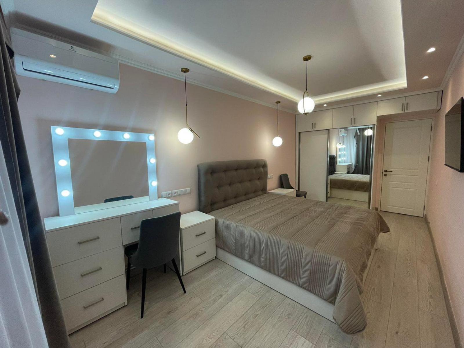 Republic Square Apartment Ереван Екстериор снимка