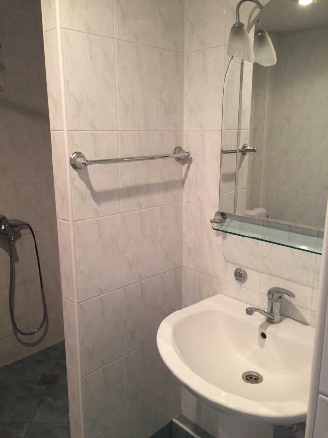 Republic Square Apartment Ереван Екстериор снимка